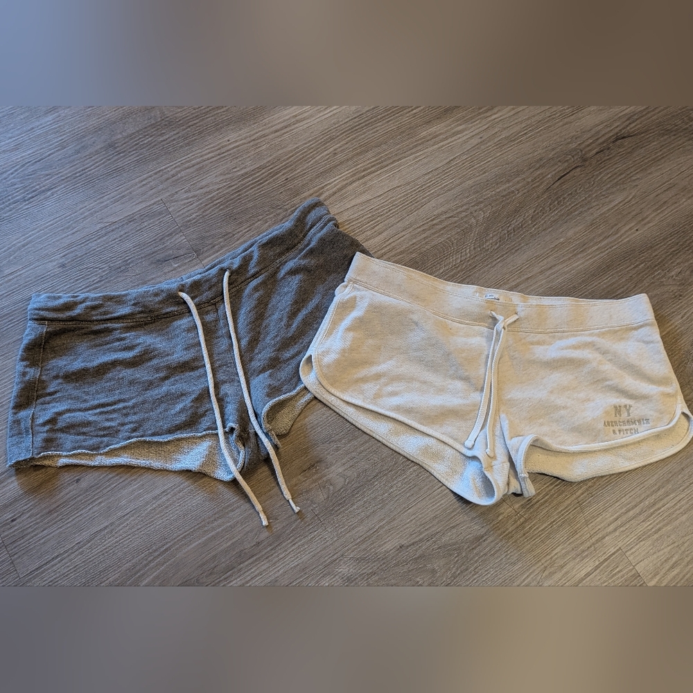 Abercrombie & Fitch Gray and Cream Athletic Shorts